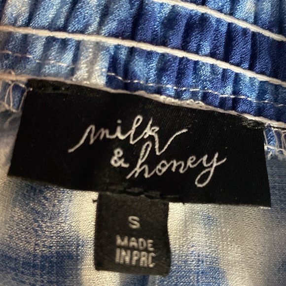 Milk & Honey Blue white wash cropped top with tie back- Size Small - Picture 5 of 9